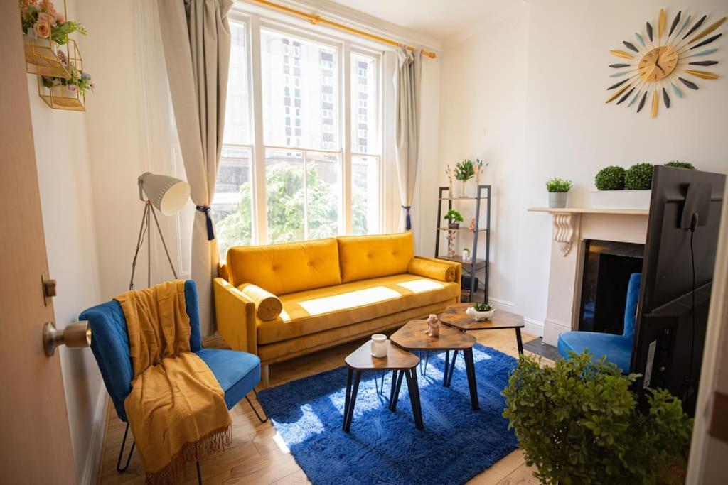 Perfect Location 4Bed 2 Bath Spacious Apartment London Bagian luar foto