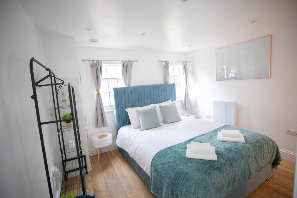 Perfect Location 4Bed 2 Bath Spacious Apartment London Bagian luar foto