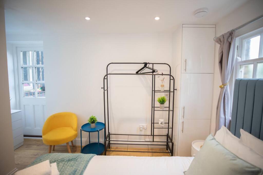 Perfect Location 4Bed 2 Bath Spacious Apartment London Bagian luar foto